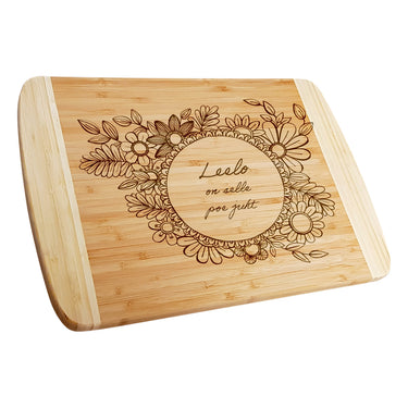 Graveeringuga bambusest kinkelaud, lille motiiv 